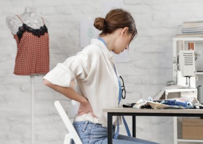 Mal di schiena e postura al banco da taglio: quali esercizi defaticanti fare